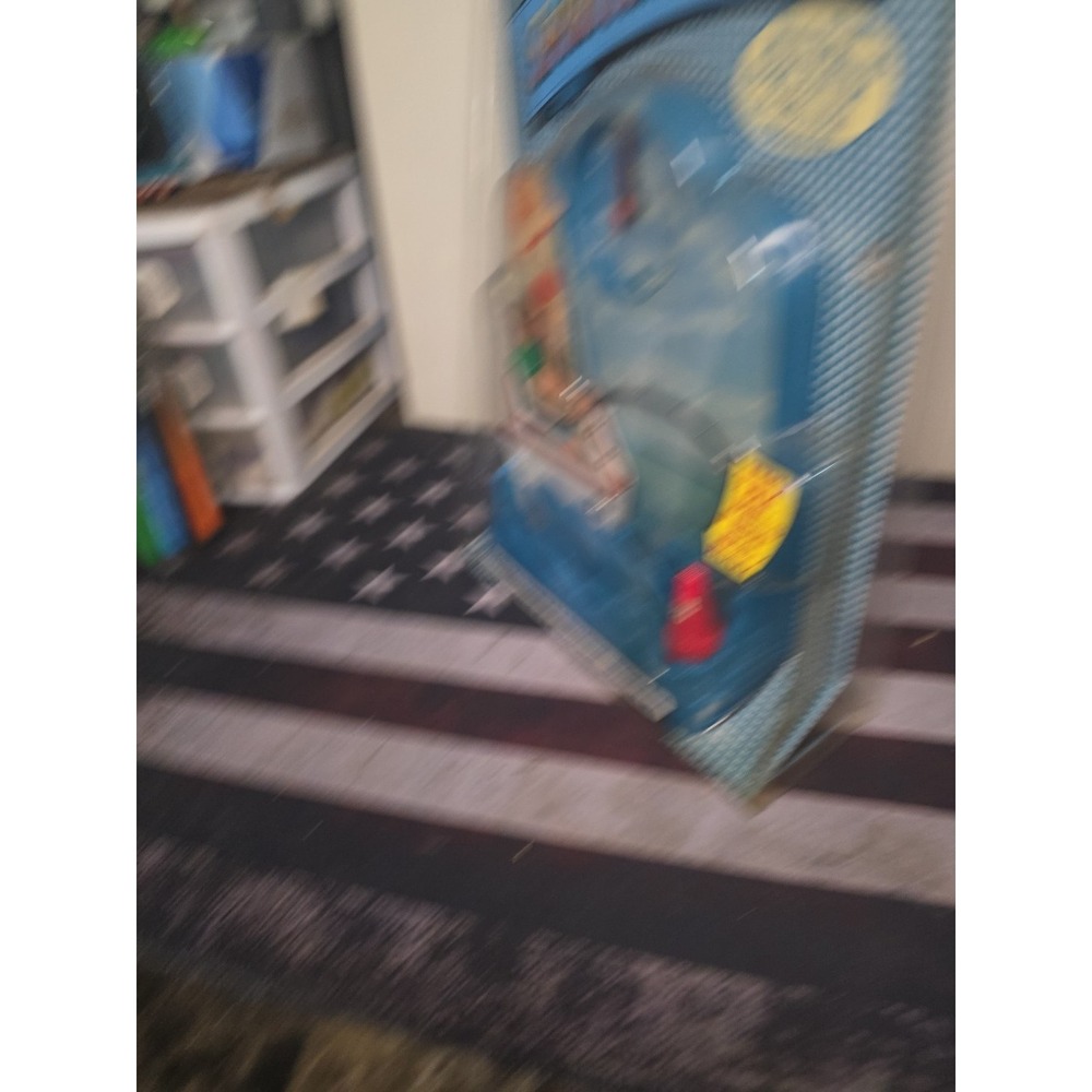 1999 Sport Fishing Clock with Motorized Fishing Action and Sounds NEW Sealed - Picture 3 of 4